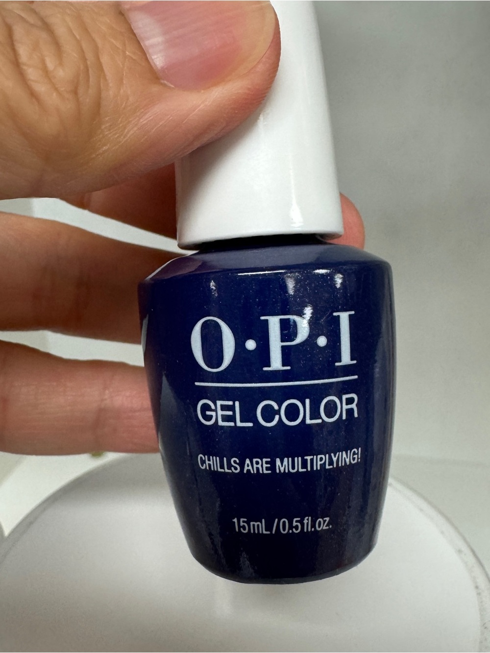 OPI Gel Color Nail Polish – GC G46 Chills Are Multiplying new without box